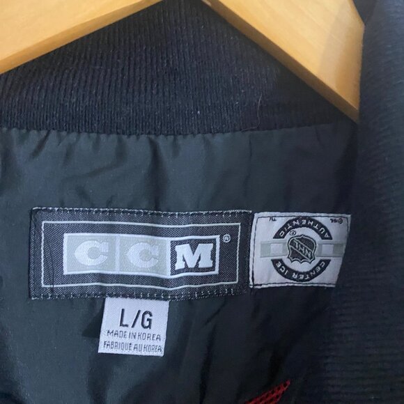 CCM Unisex Detroit Red Wings Athletic Light Weight Full Zip Jacket - Large - Picture 3 of 13